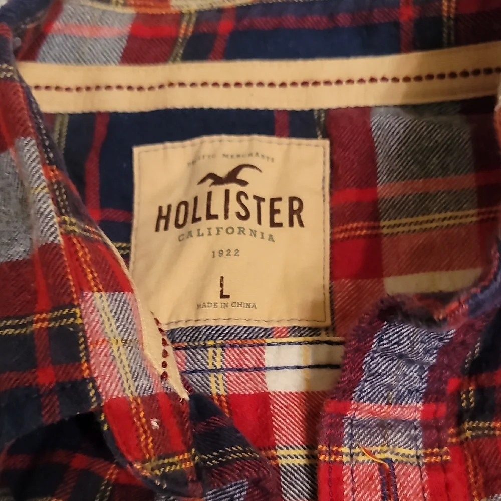 Hollister Men's Large Long Sleeve Navy and Red Checkered Shirt - Picture 2 of 7